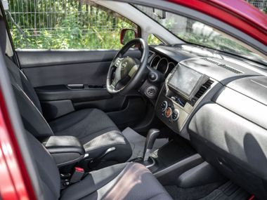 Nissan Tiida 2008 года, 250 000 км - вид 13