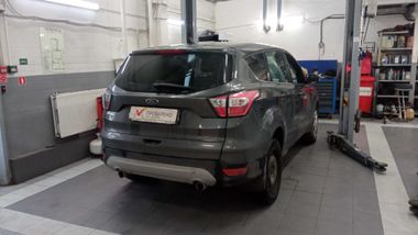 Ford Kuga 2017 года, 233 388 км - вид 3