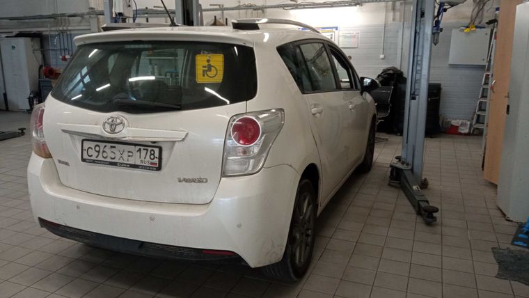 Toyota Verso 2014 года, 231 213 км - вид 3