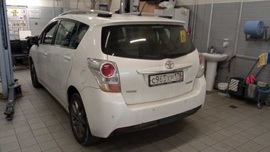 Toyota Verso 2014 года, 231 213 км - вид 4