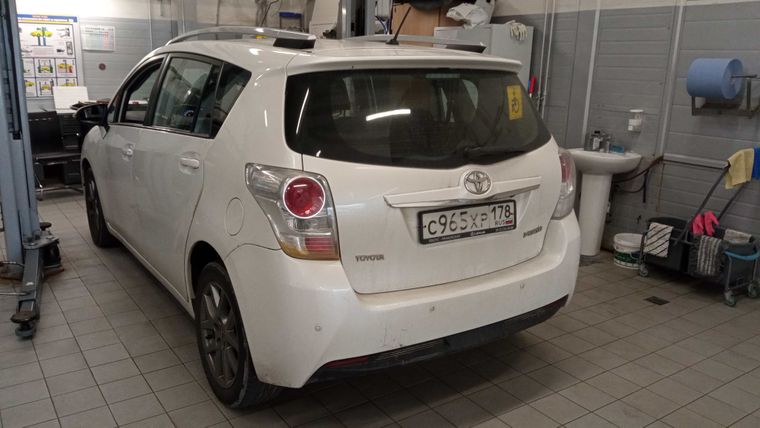 Toyota Verso 2014 года, 231 213 км - вид 4