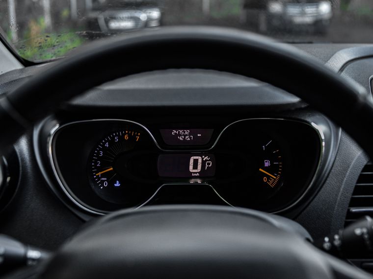 Renault Kaptur 2016 года, 240 000 км - вид 5