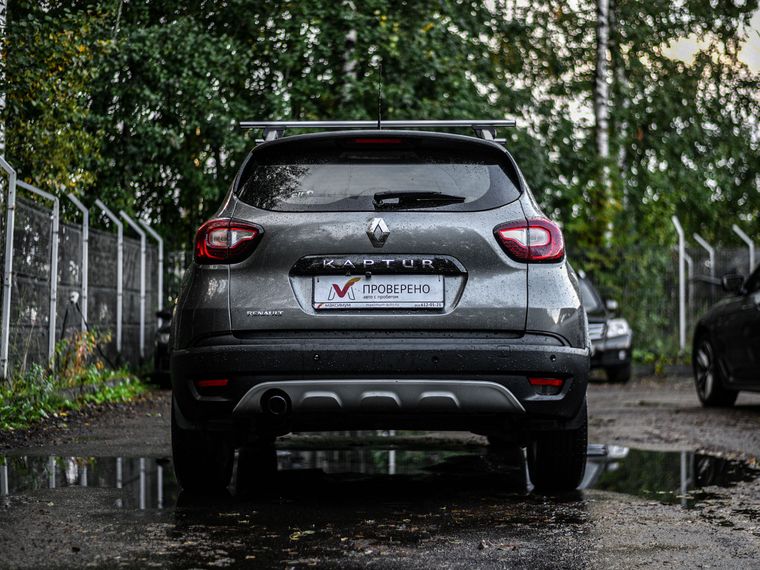 Renault Kaptur 2016 года, 240 000 км - вид 4