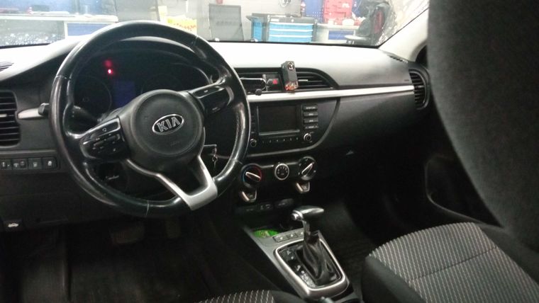 Kia Rio 2017 года, 138 000 км - вид 5