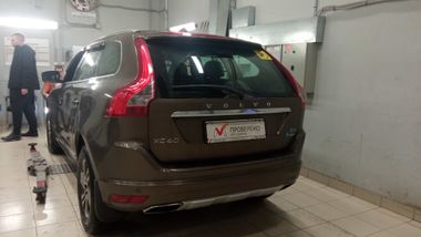 Volvo XC60 2013 года, 200 622 км - вид 4