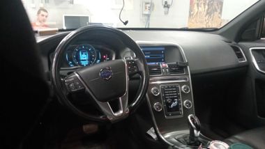 Volvo XC60 2013 года, 200 622 км - вид 5