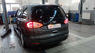 Ford Galaxy 2016 года, 169 376 км - вид 4