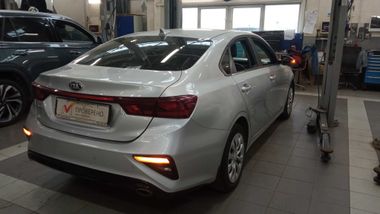 KIA Cerato 2020 года, 185 000 км - вид 3