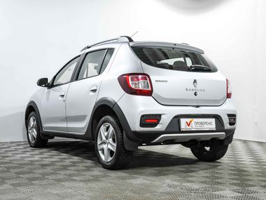 Renault Sandero Stepway 2017 года, 48 998 км - вид 7