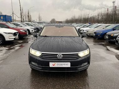 Volkswagen Passat 2017 года, 263 786 км - вид 3