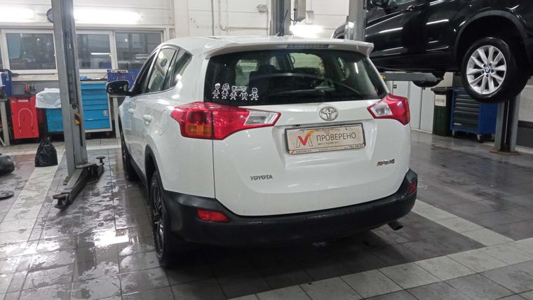 Toyota RAV4 2014 года, 126 468 км - вид 4