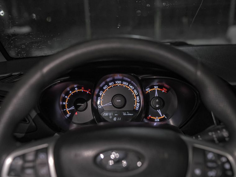 ВАЗ (LADA) Vesta 2018 года, 208 000 км - вид 5