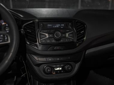 ВАЗ (LADA) Vesta 2018 года, 208 000 км - вид 7