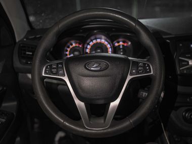 ВАЗ (LADA) Vesta 2018 года, 208 000 км - вид 6