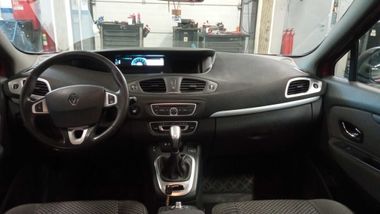 Renault Scenic 2011 года, 150 757 км - вид 5