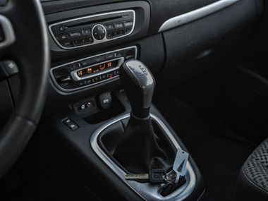 Renault Scenic 2011 года, 150 757 км - вид 10