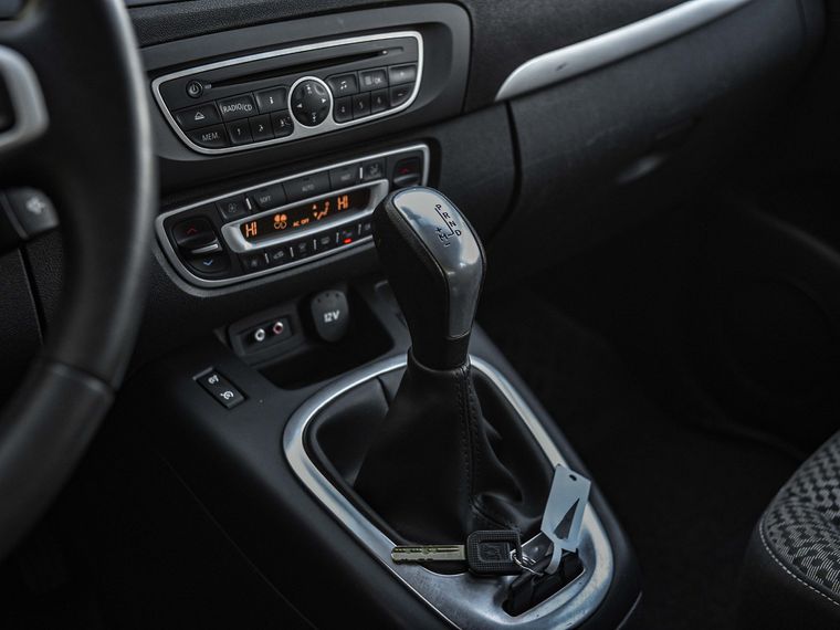 Renault Scenic 2011 года, 150 757 км - вид 10