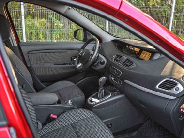 Renault Scenic 2011 года, 150 757 км - вид 13