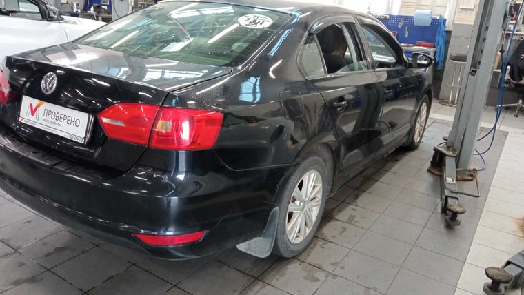 Volkswagen Jetta 2013 года, 418 121 км - вид 3