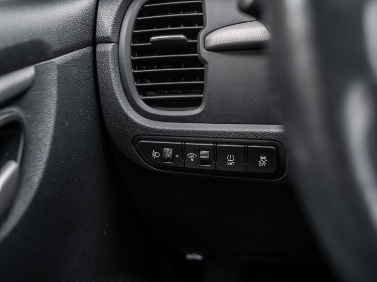 Kia Rio X-Line 2018 года, 82 320 км - вид 13