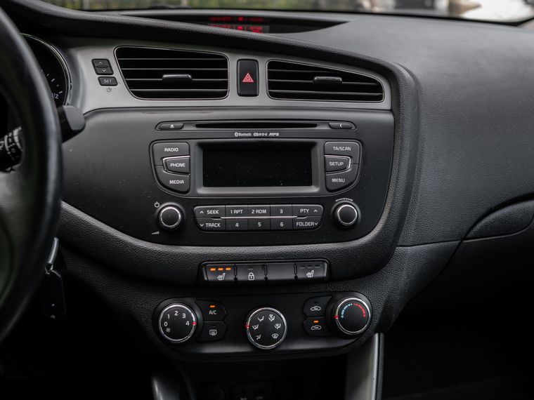 KIA Ceed 2015 года, 114 390 км - вид 7