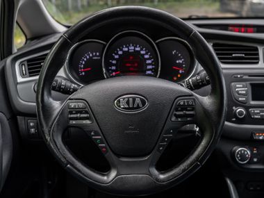 KIA Ceed 2015 года, 114 390 км - вид 6