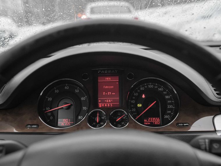 Volkswagen Passat 2008 года, 233 552 км - вид 5