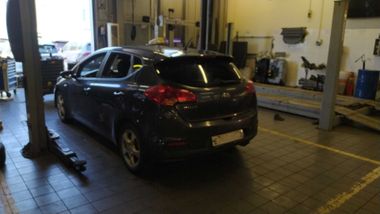 Kia Ceed 2012 года, 287 000 км - вид 4