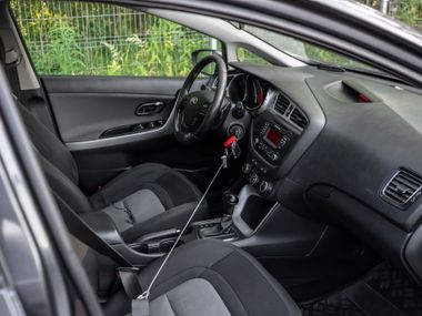 KIA Ceed 2012 года, 287 000 км - вид 11