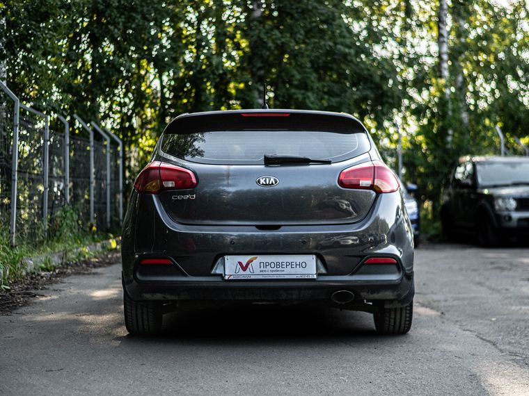 KIA Ceed 2012 года, 287 000 км - вид 4