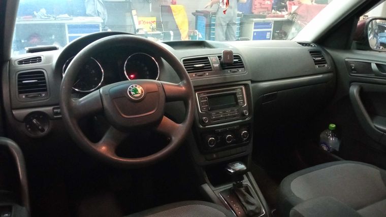 Skoda Yeti 2012 года, 228 279 км - вид 5