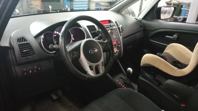 KIA Venga 2013 года, 147 134 км - вид 6