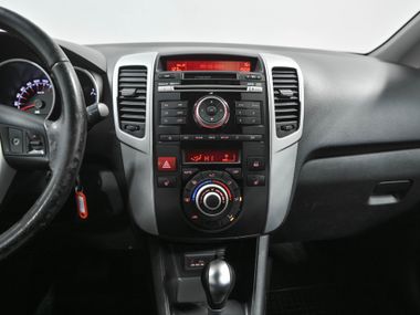 KIA Venga 2013 года, 147 134 км - вид 8