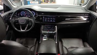 Audi Q8 2019 года, 153 013 км - вид 5