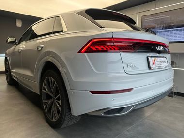 Audi Q8 2019 года, 153 013 км - вид 6