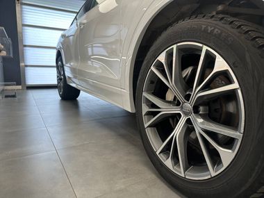 Audi Q8 2019 года, 153 013 км - вид 22