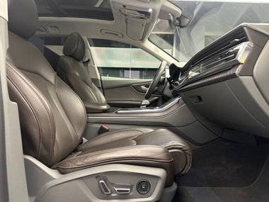 Audi Q8 2019 года, 153 013 км - вид 21