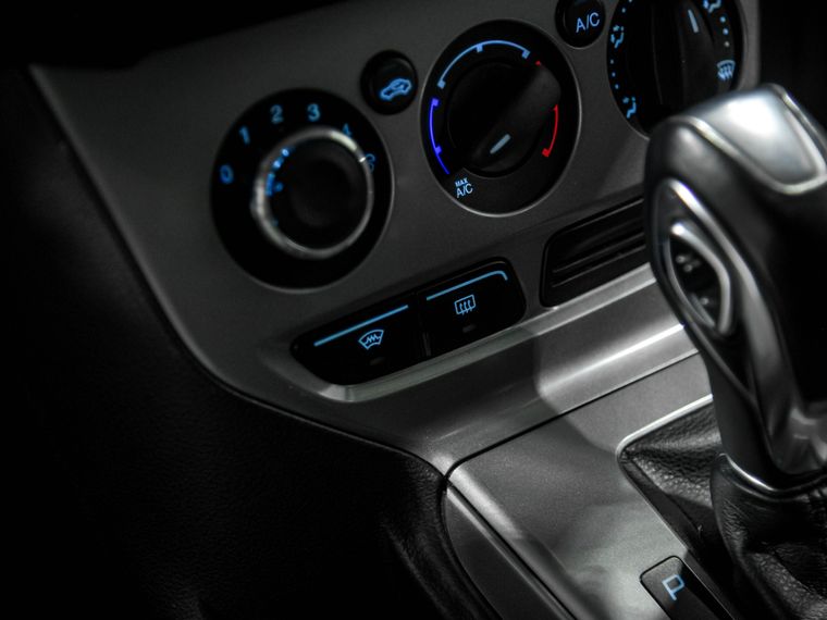 Ford Focus 2013 года, 110 531 км - вид 11