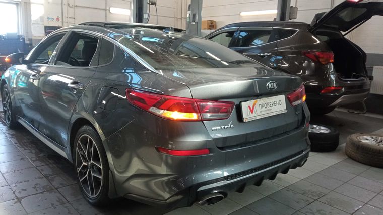 Kia Optima 2019 года, 172 974 км - вид 4
