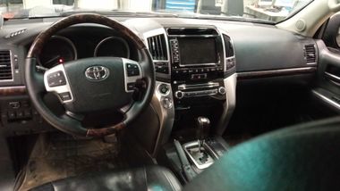 Toyota Land Cruiser 2012 года, 270 227 км - вид 5