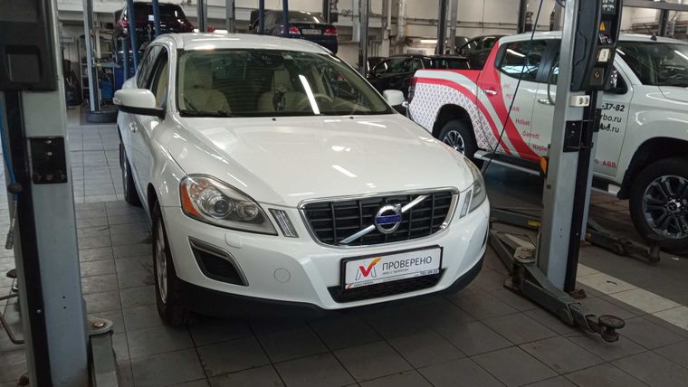 Volvo XC60 2012 года, 174 454 км - вид 3