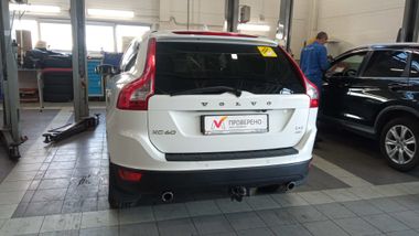 Volvo XC60 2012 года, 174 454 км - вид 5