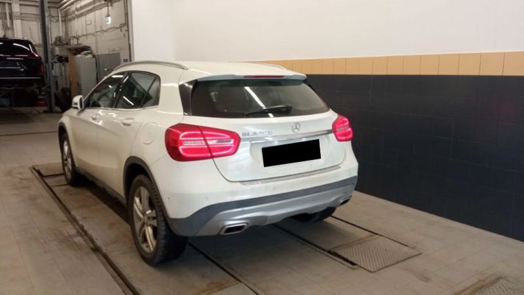 Mercedes-Benz GLA-класс 2015 года, 92 815 км - вид 4