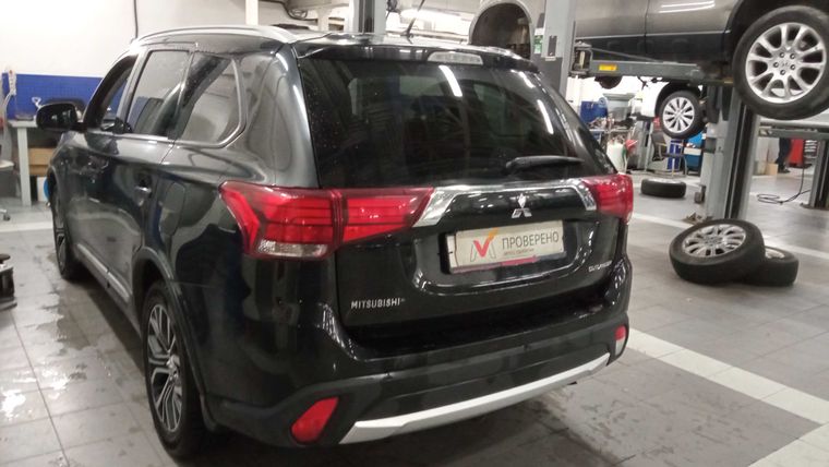 Mitsubishi Outlander 2015 года, 140 500 км - вид 5