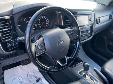 Mitsubishi Outlander 2015 года, 140 500 км - вид 10