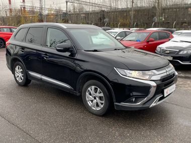 Mitsubishi Outlander 2019 года, 89 032 км - вид 3