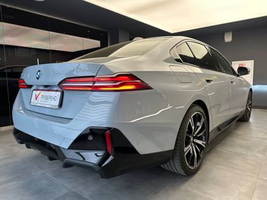 BMW 5 серия 2023 года, 9 554 км - вид 8