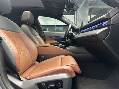 BMW 5 серия 2023 года, 9 554 км - вид 13