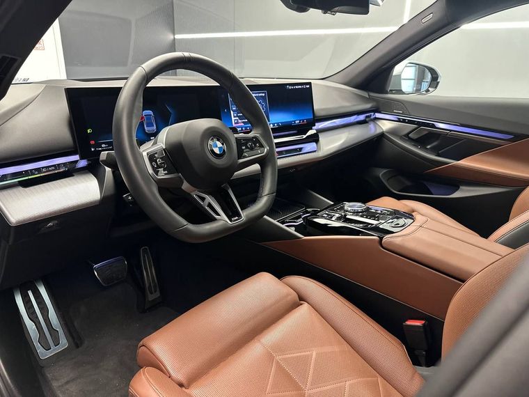 BMW 5 серия 2023 года, 9 554 км - вид 10