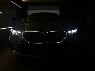BMW 5 серия 2023 года, 9 554 км - вид 7